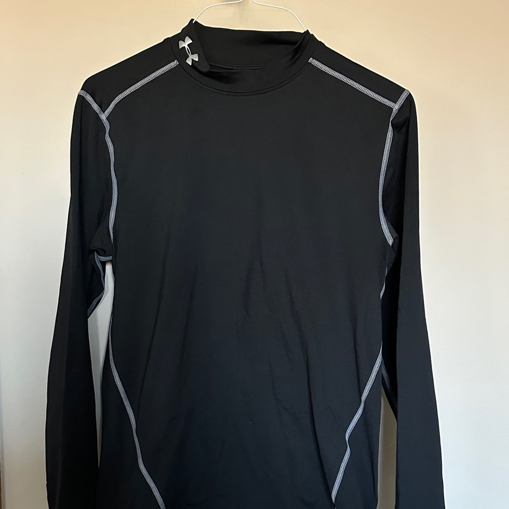 Under Armour Black Cold Gear Long Sleeve Size M Top with Gray Trim